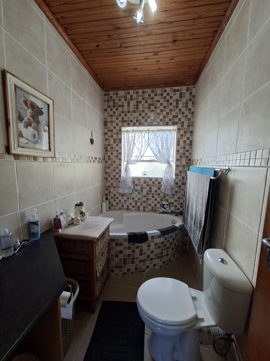 4 Bedroom Property for Sale in Fairbridge Heights Eastern Cape
